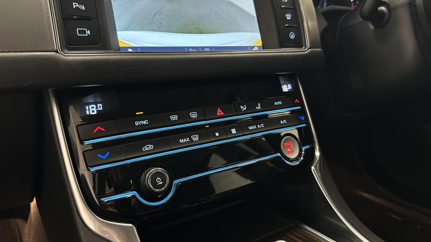 Used Jaguar XF 2018 for sale - 77109931: Photo 22