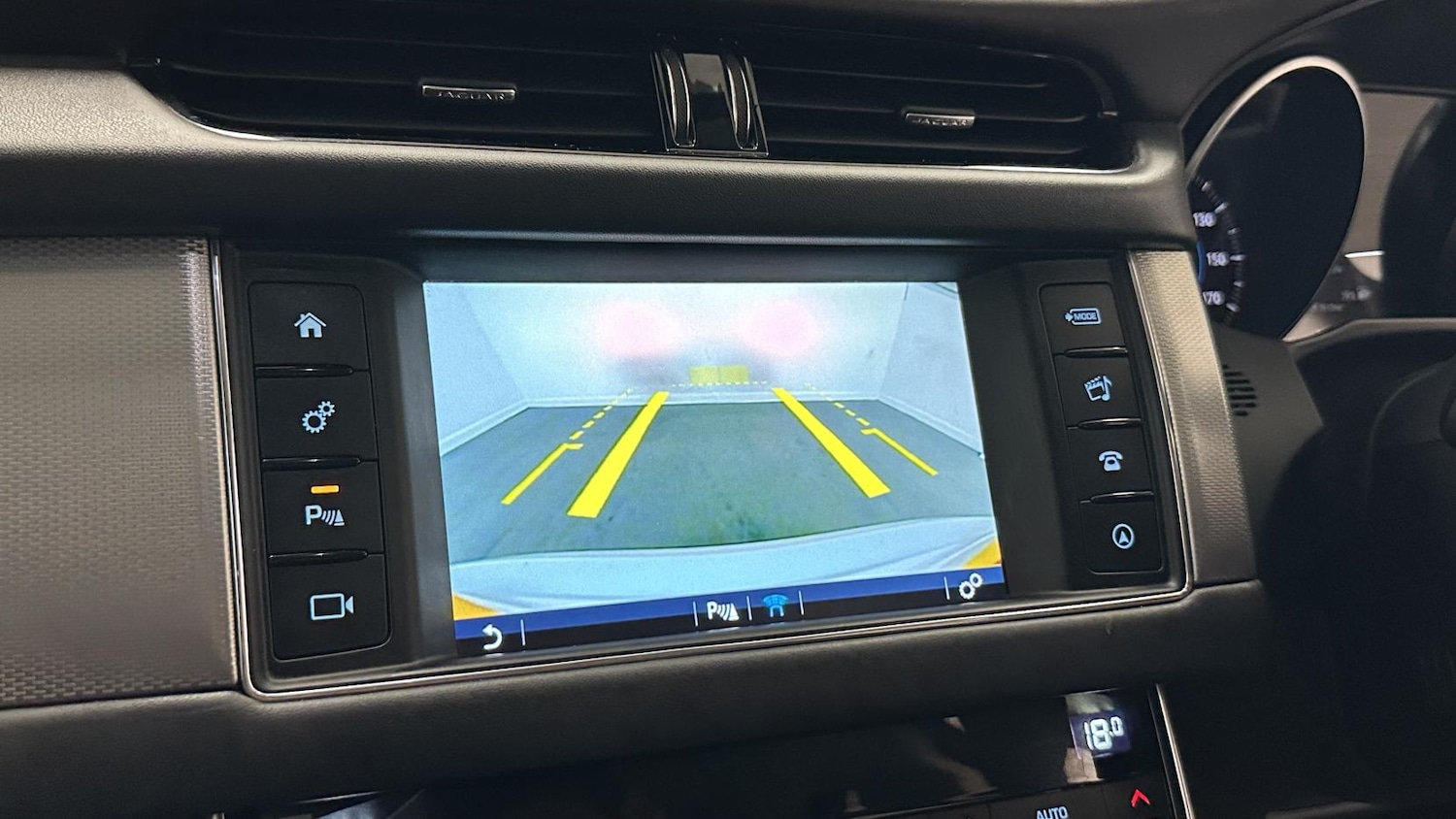 Used Jaguar XF 2018 for sale - 77109931: Photo 24