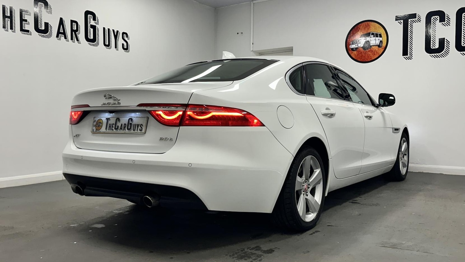 Used Jaguar XF 2018 for sale - 77109931: Photo 3