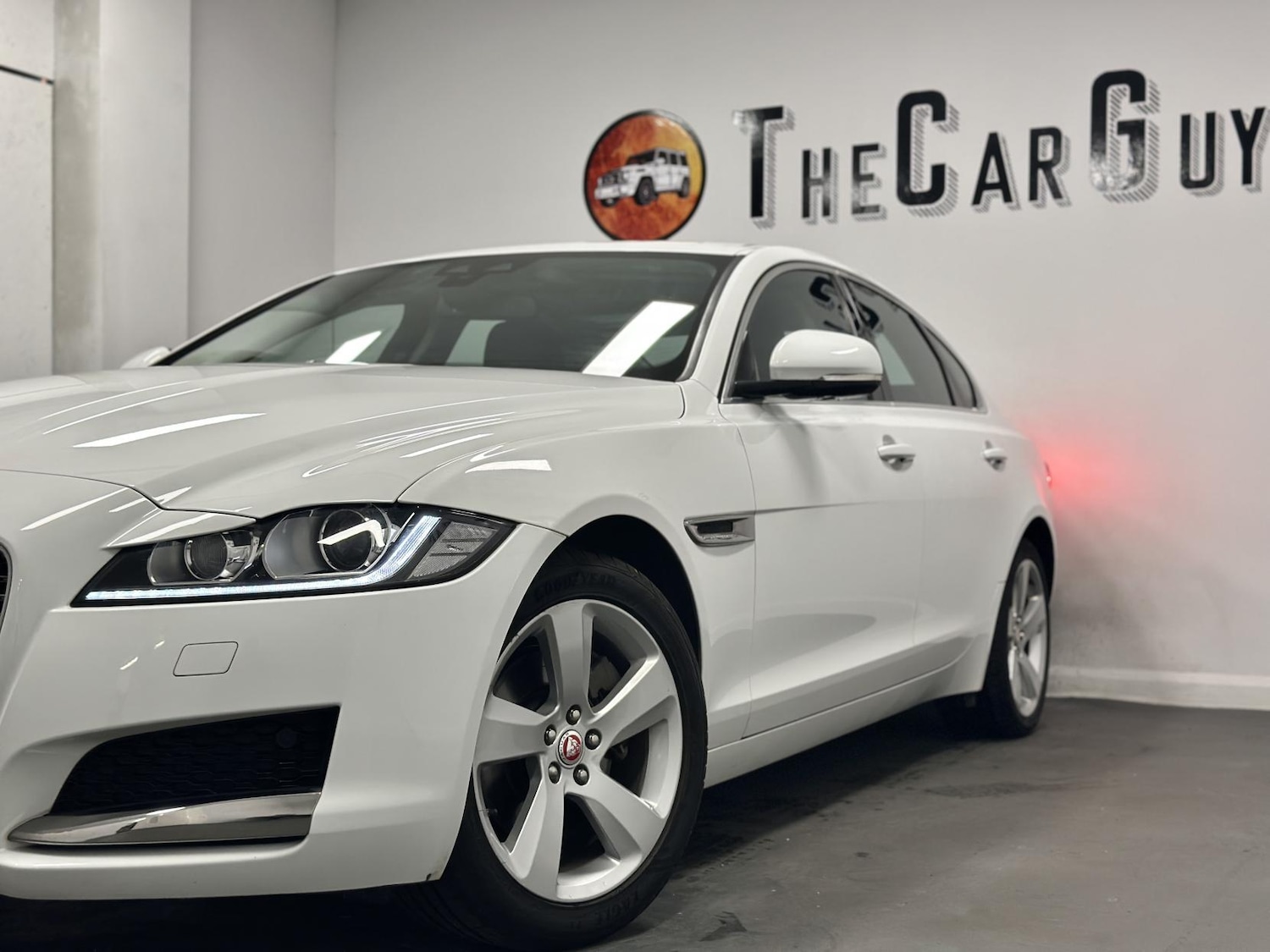 Used Jaguar XF 2018 for sale - 77109931: Photo 7