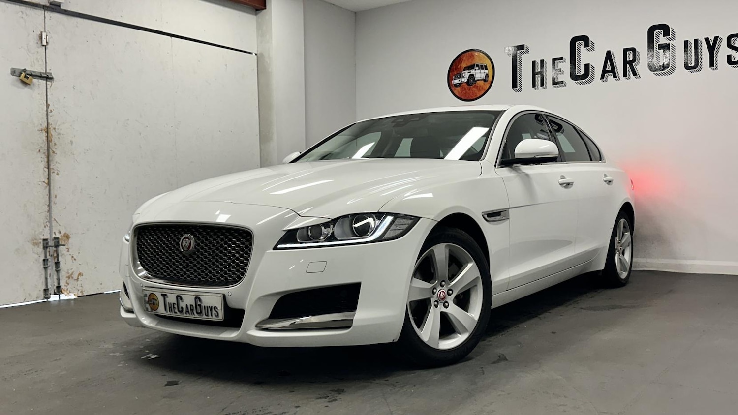 Used Jaguar XF 2018 for sale - 77109931: Photo 9