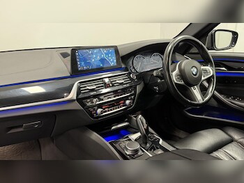 Used BMW 5 Series 2018 for sale - 77450024: Photo