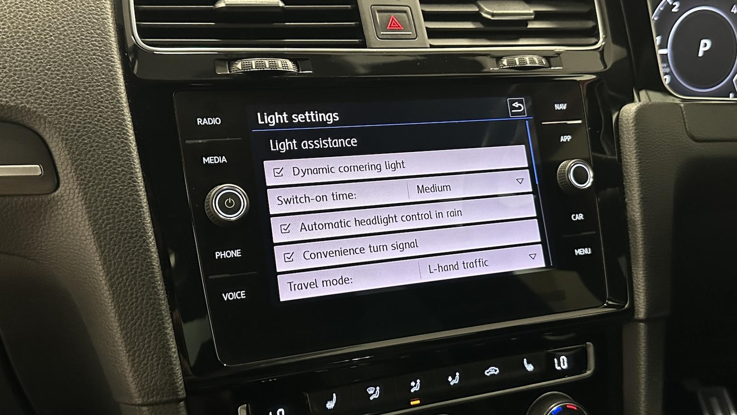 Used Volkswagen Golf 2018 for sale - 77109928: Photo 35