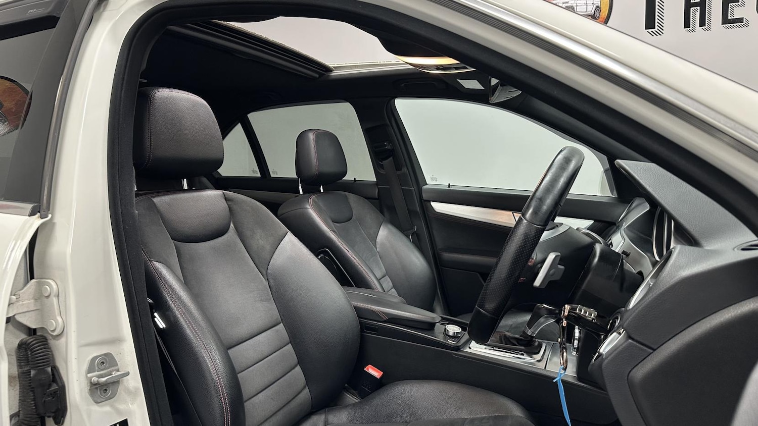 Used Mercedes-Benz C Class 2014 for sale - 78128929: Photo 4