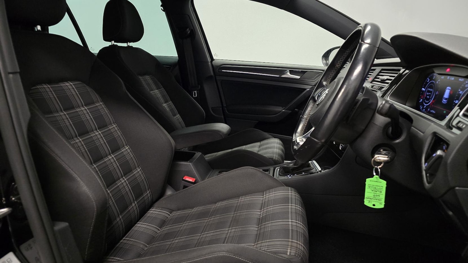 Used Volkswagen Golf 2018 for sale - 77109964: Photo 15