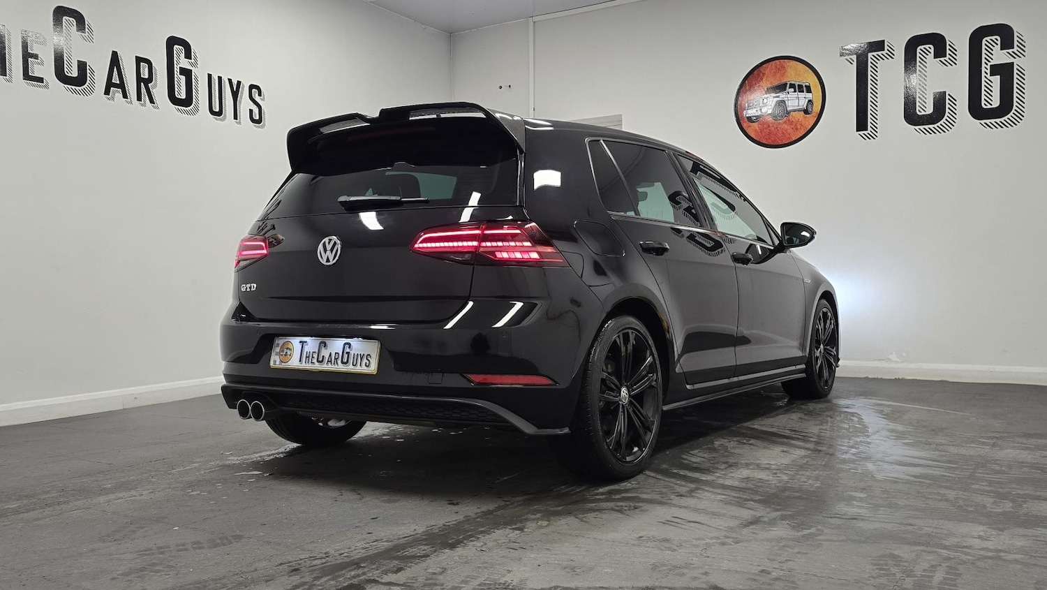 Used Volkswagen Golf 2018 for sale - 77109964: Photo 2