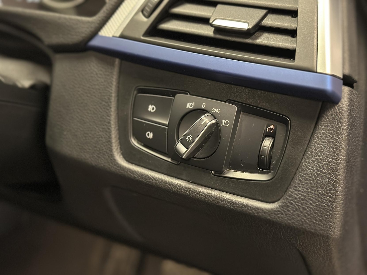 Used BMW 3 Series 2016 for sale - 77653320: Photo 24