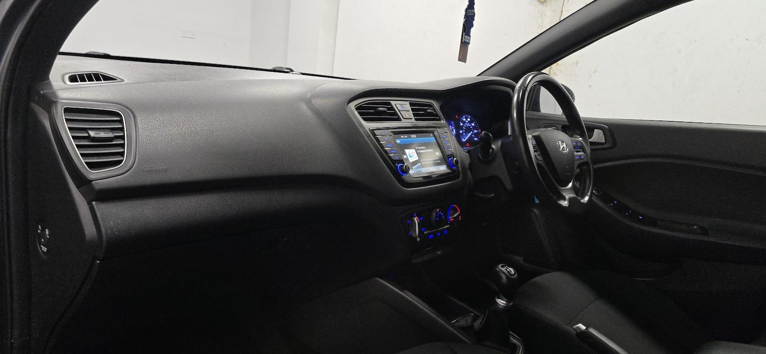 Used Hyundai i20 2018 for sale - 77573145: Photo 12