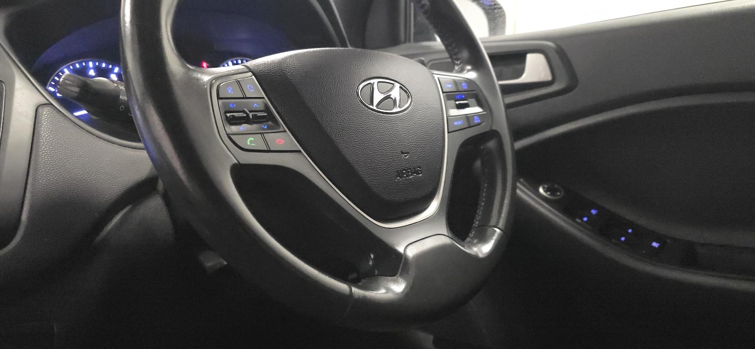 Used Hyundai i20 2018 for sale - 77573145: Photo 13