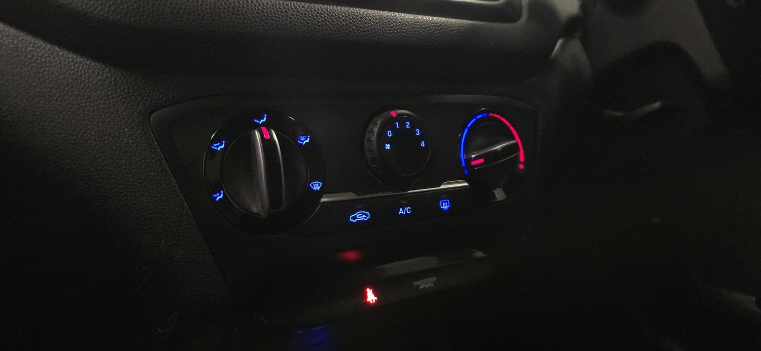 Used Hyundai i20 2018 for sale - 77573145: Photo 17