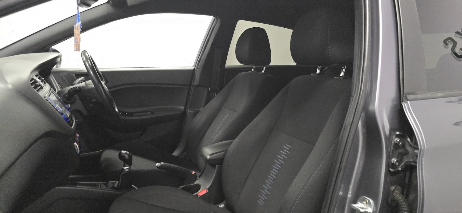 Used Hyundai i20 2018 for sale - 77573145: Photo 22