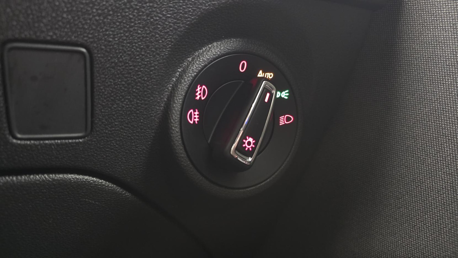 Used SEAT Leon 2017 for sale - 77109959: Photo 17