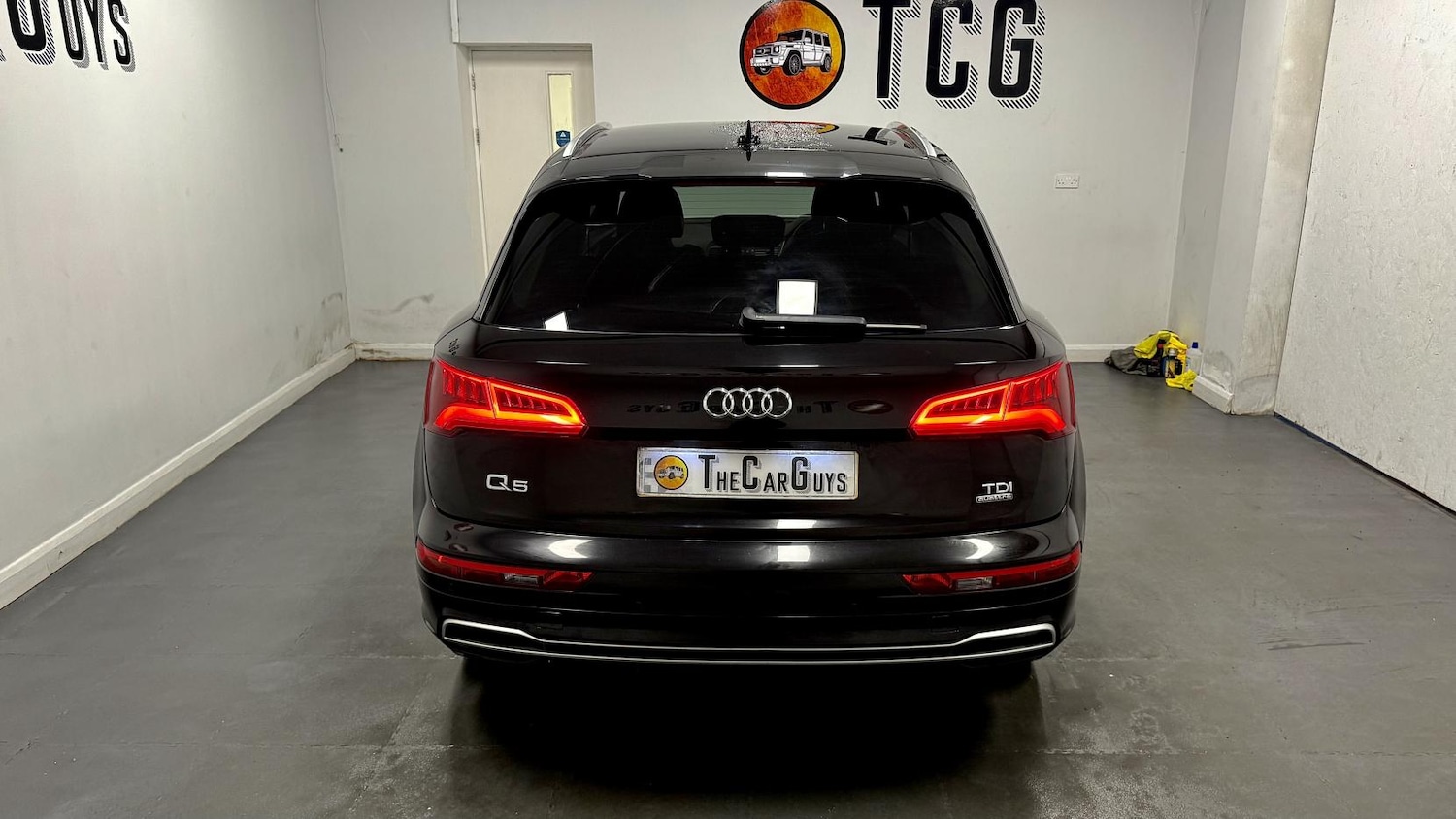 Used Audi Q5 2017 for sale - 77189619: Photo 44