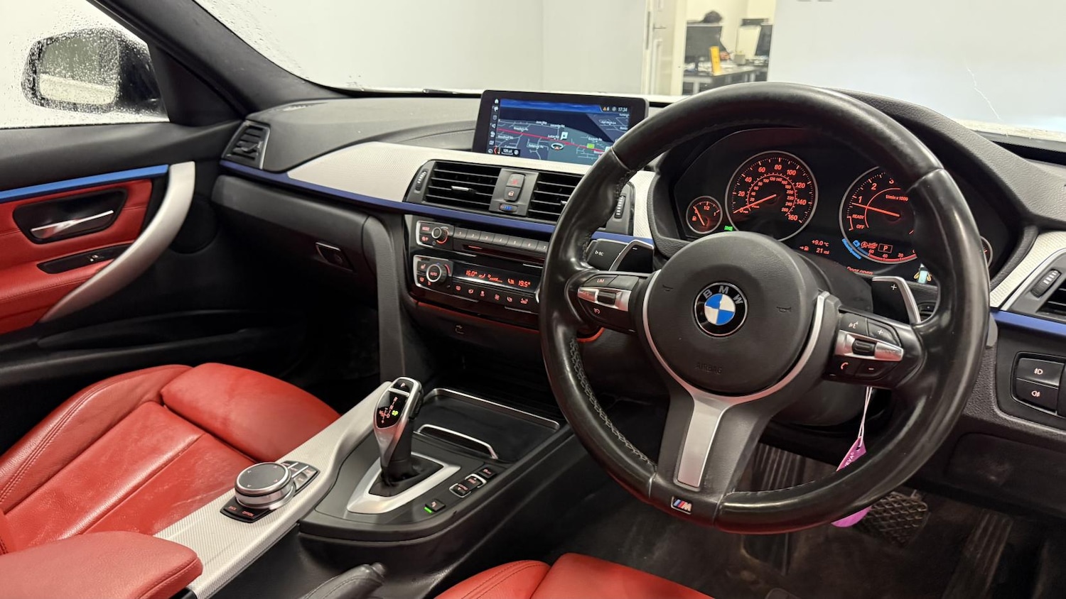 Used BMW 3 Series 2019 for sale - 77193070: Photo 2