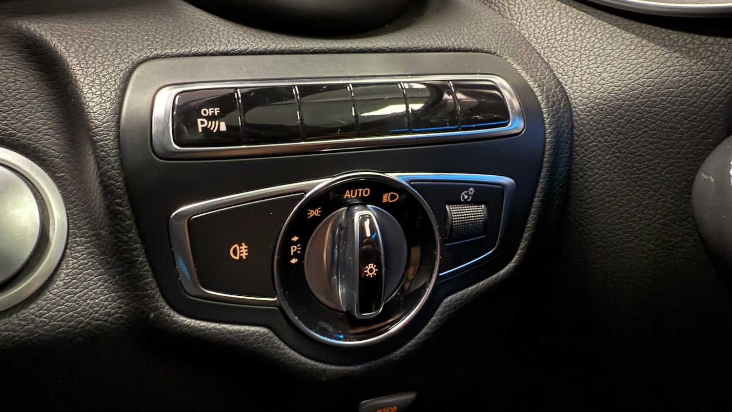 Used Mercedes-Benz C Class 2015 for sale - 77109973: Photo 38