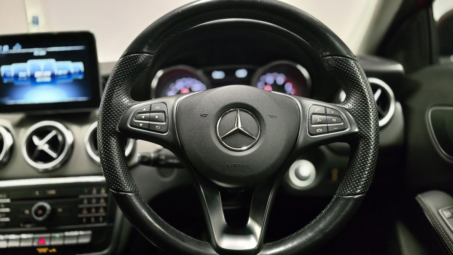 Used Mercedes-Benz GLA 2018 for sale - 77201699: Photo 16