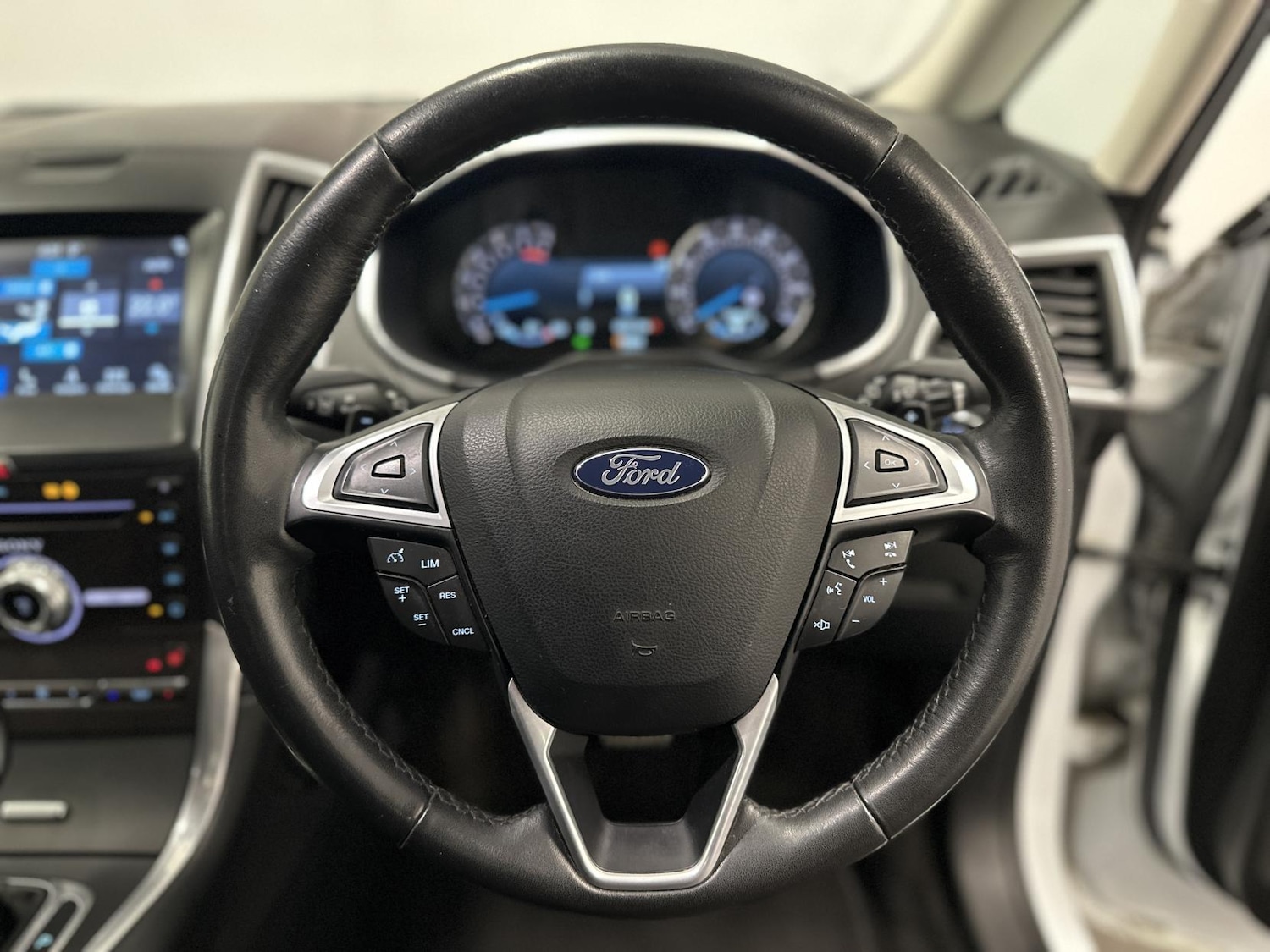 Used Ford S-Max 2017 for sale - 77750450: Photo 12