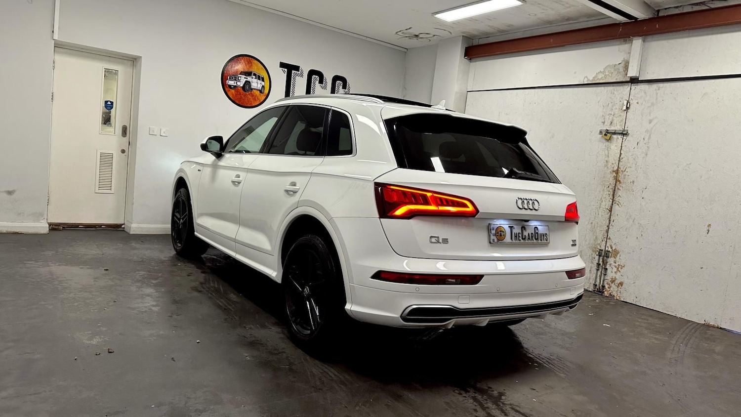 Used Audi Q5 2017 for sale - 77644121: Photo 4