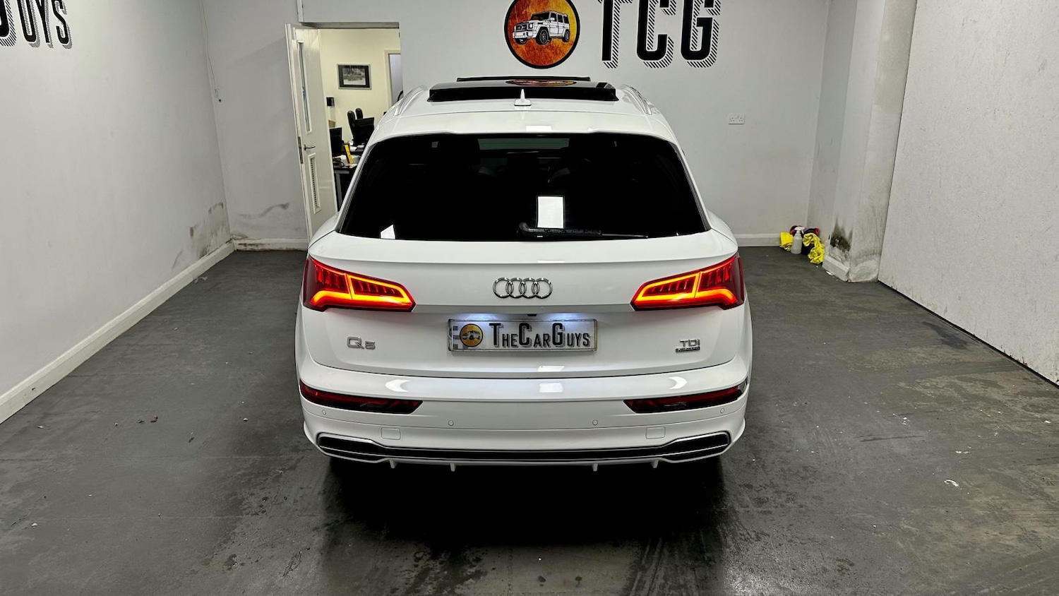 Used Audi Q5 2017 for sale - 77644121: Photo 41