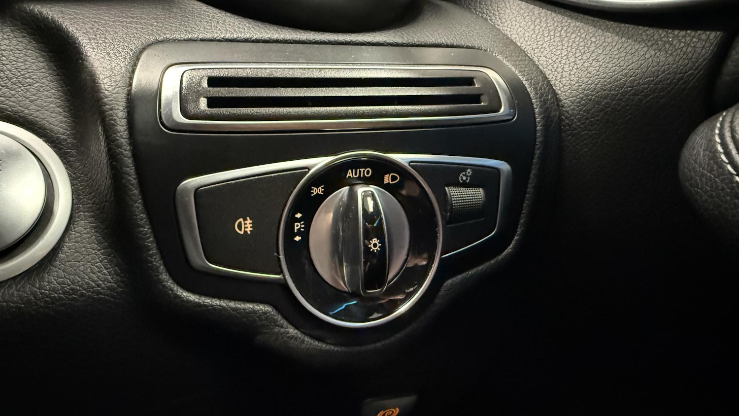 Used Mercedes-Benz C Class 2017 for sale - 77326504: Photo 25