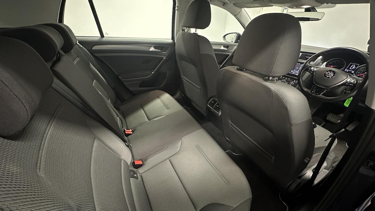 Used Volkswagen Golf 2018 for sale - 77140992: Photo 15