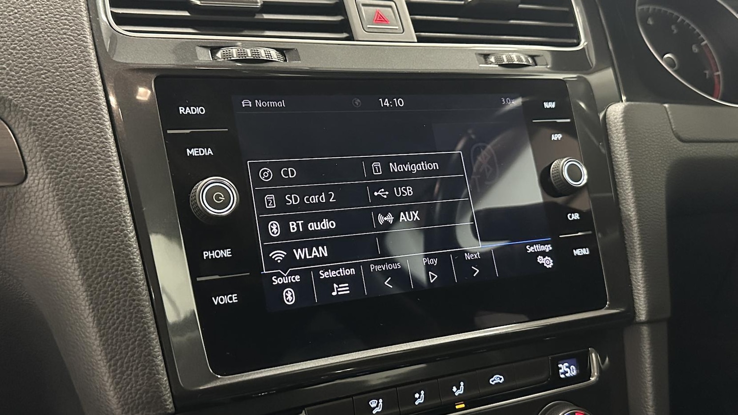 Used Volkswagen Golf 2018 for sale - 77140992: Photo 25