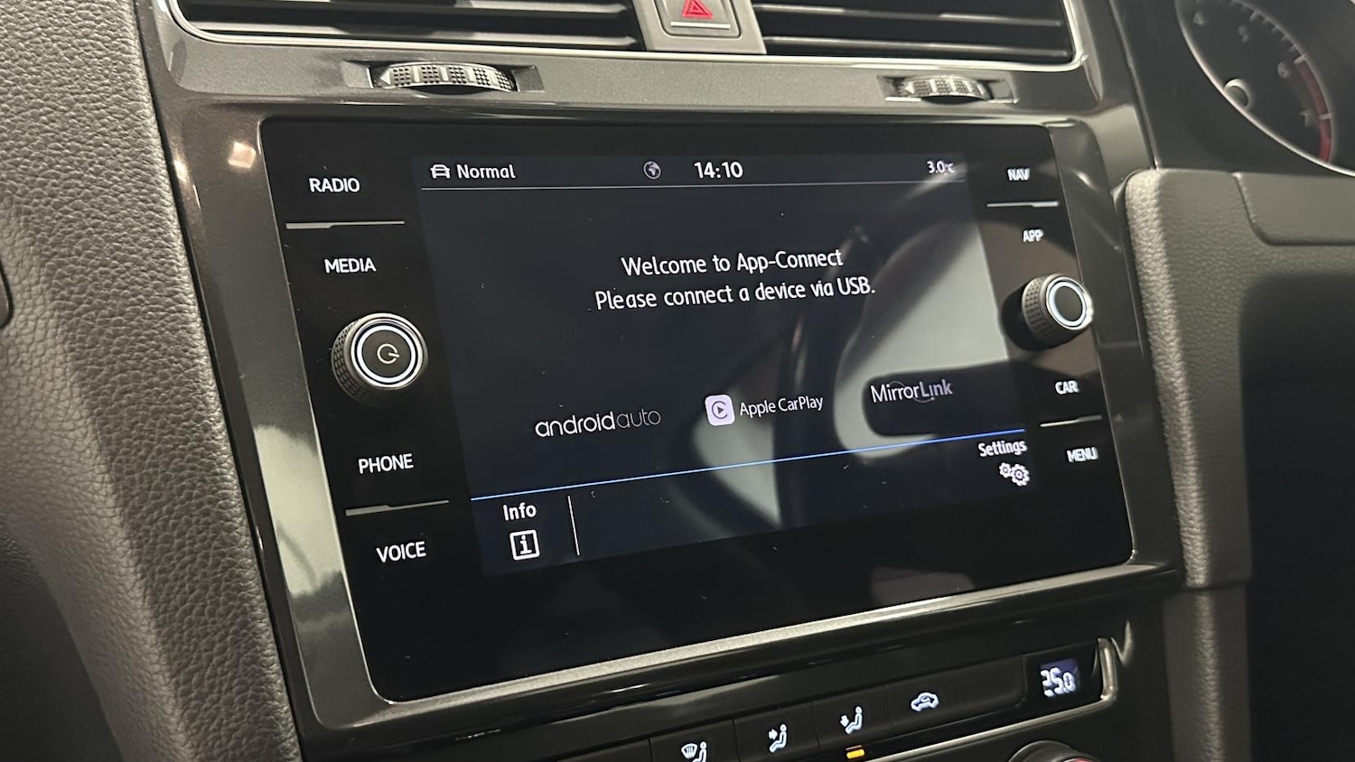 Used Volkswagen Golf 2018 for sale - 77140992: Photo 26