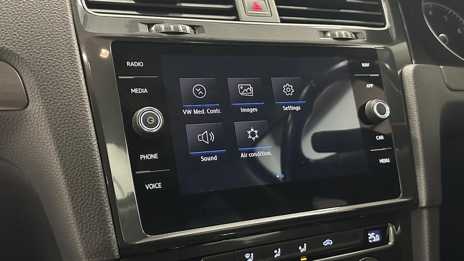 Used Volkswagen Golf 2018 for sale - 77140992: Photo 30