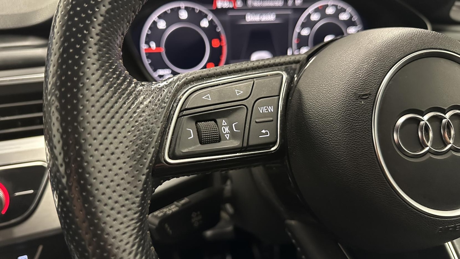 Used Audi A4 2016 for sale - 77251514: Photo 32