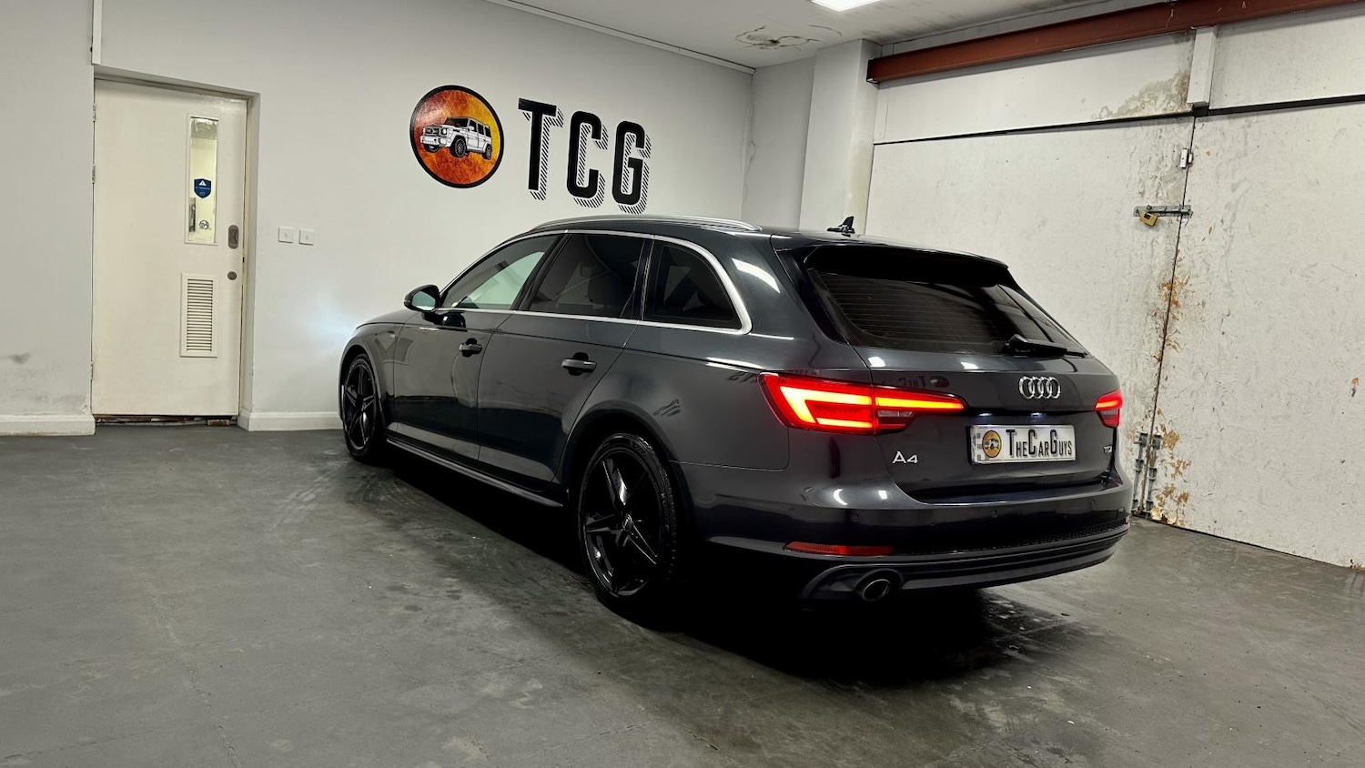 Used Audi A4 2016 for sale - 77251514: Photo 4