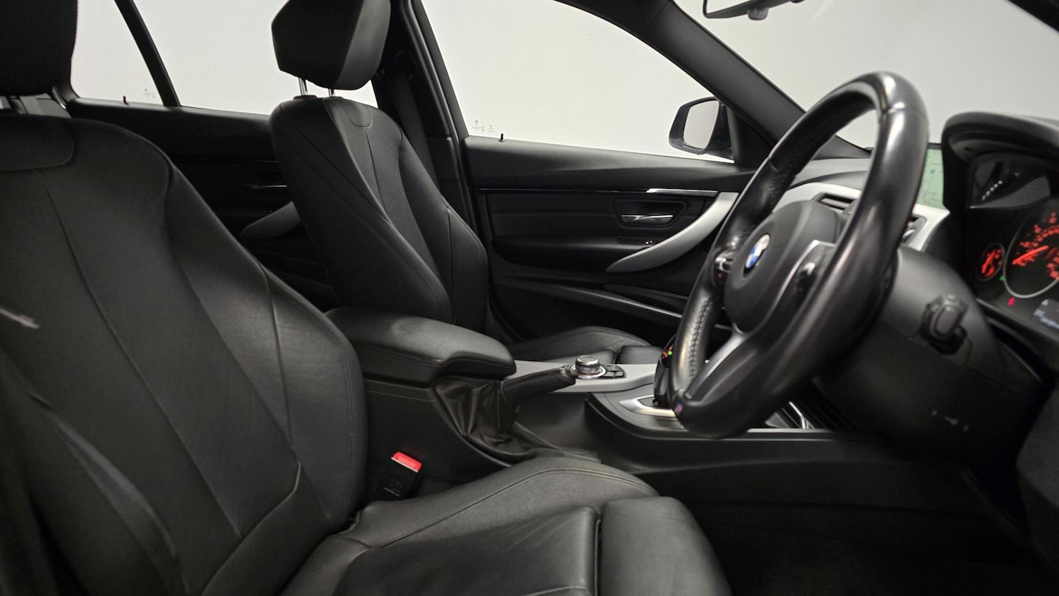 Used BMW 3 Series 2016 for sale - 77438779: Photo 13