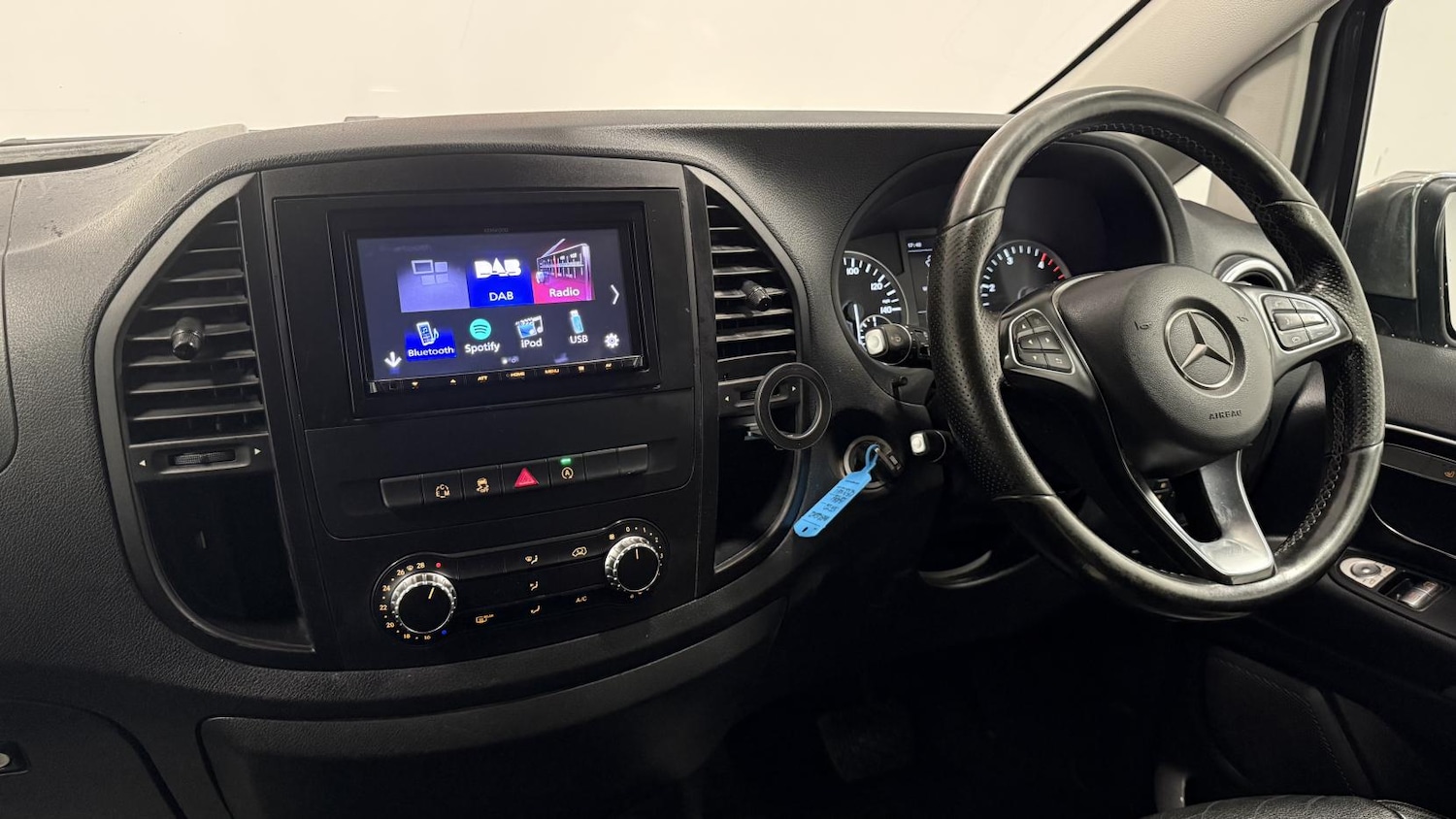 Used Mercedes-Benz Vito 2017 for sale - 77109980: Photo 23