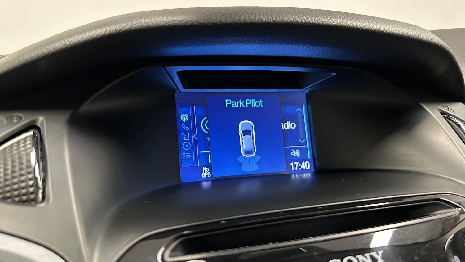 Used Ford Focus 2014 for sale - 77778699: Photo 11