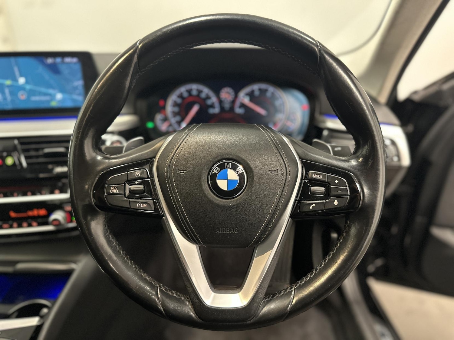 Used BMW 5 Series 2017 for sale - 77558842: Photo 14