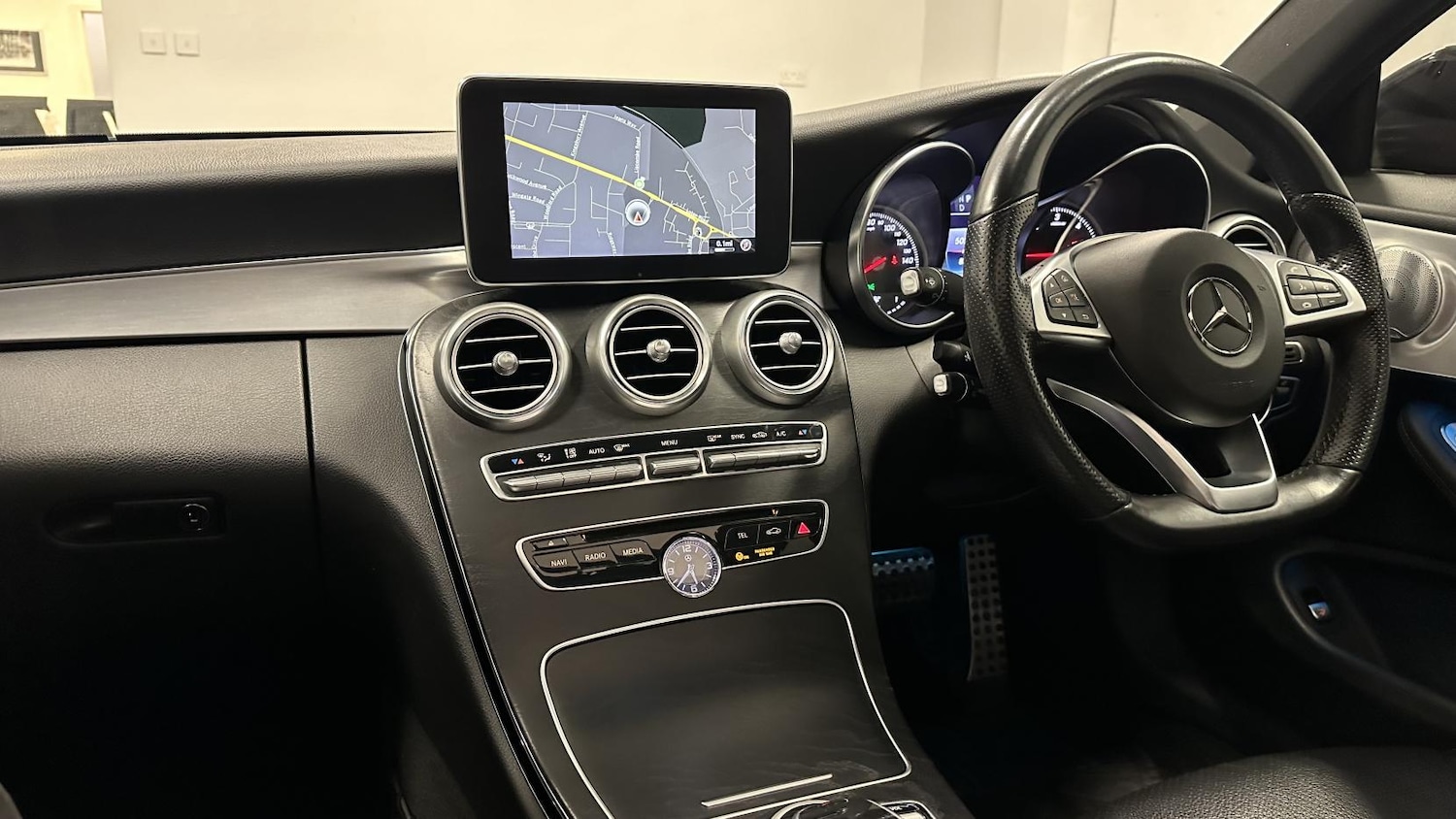 Used Mercedes-Benz C Class 2018 for sale - 77109982: Photo 16