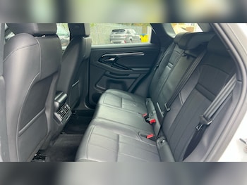 Used Land Rover Range Rover Evoque 2022 for sale - 76597900: Photo