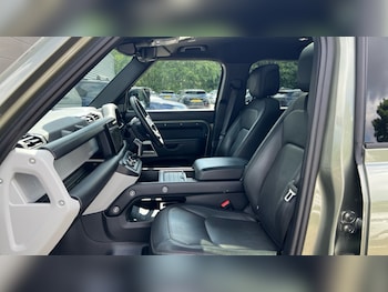 Used Land Rover Defender 2023 for sale - 75465739: Photo