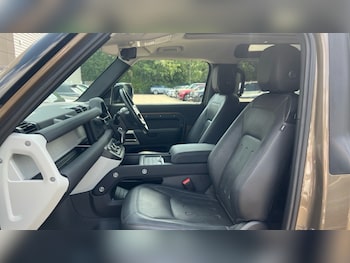 Used Land Rover Defender 2021 for sale - 75554329: Photo