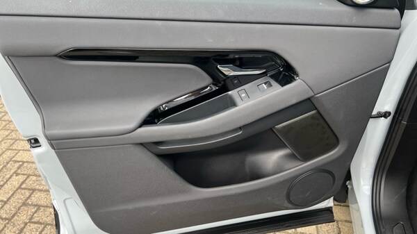 Used Land Rover Range Rover Evoque 2025 for sale - 75534334: Photo 34