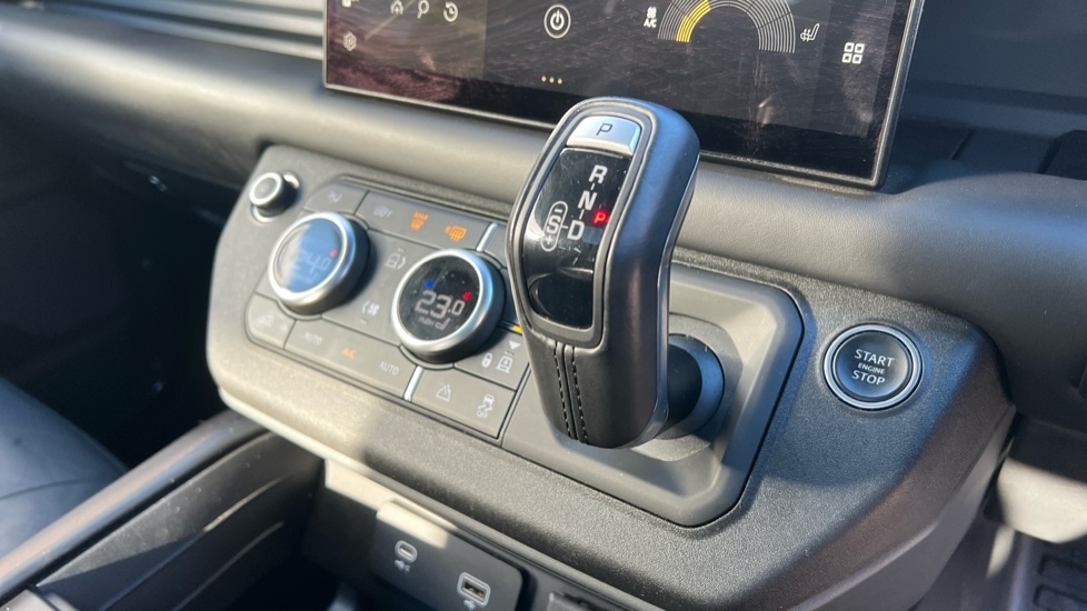 Used Land Rover Defender 2022 for sale - 76691457: Photo 13