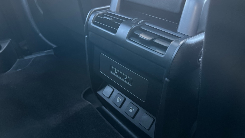 Used Land Rover Defender 2022 for sale - 76691457: Photo 18