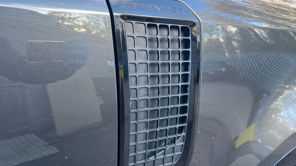 Used Land Rover Defender 2022 for sale - 76691457: Photo 22