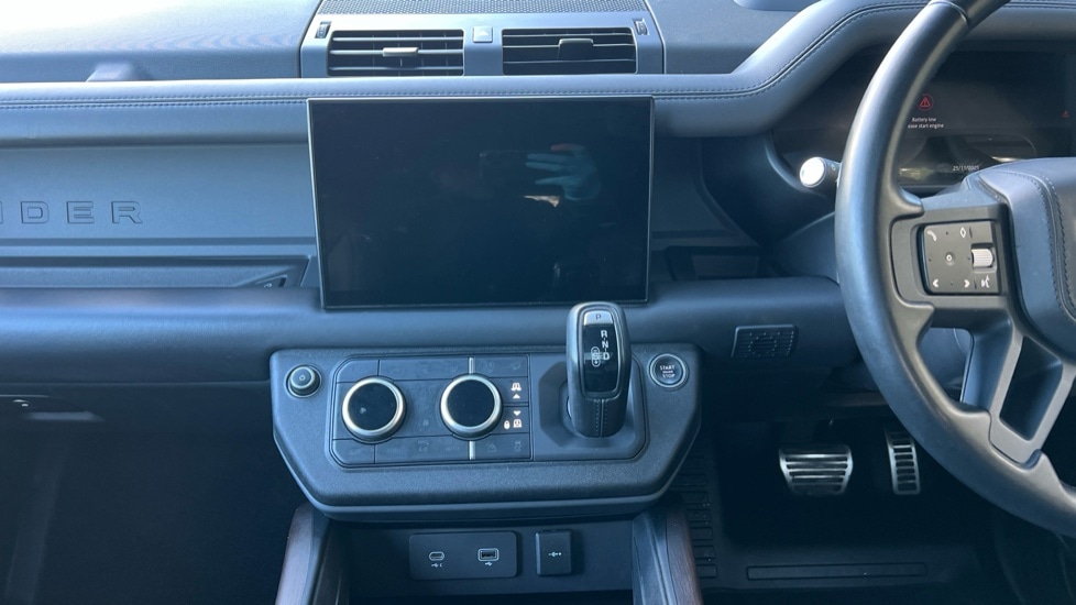 Used Land Rover Defender 2022 for sale - 76691457: Photo 29