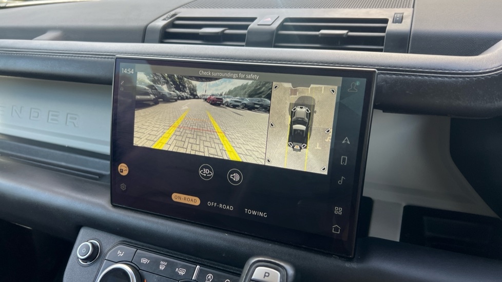 Used Land Rover Defender 2022 for sale - 76587086: Photo 12