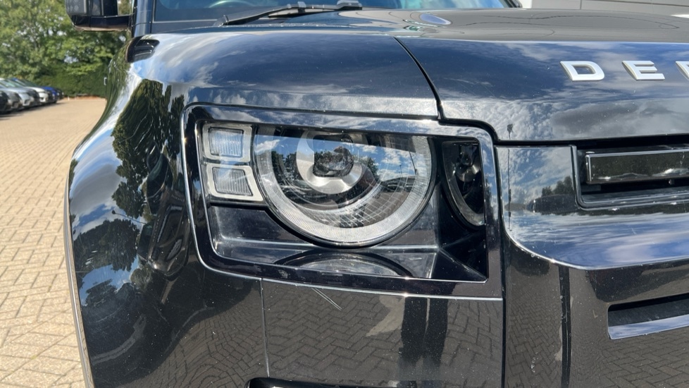 Used Land Rover Defender 2022 for sale - 76587086: Photo 17