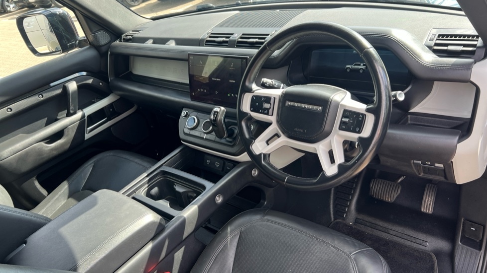 Used Land Rover Defender 2022 for sale - 76587086: Photo 28