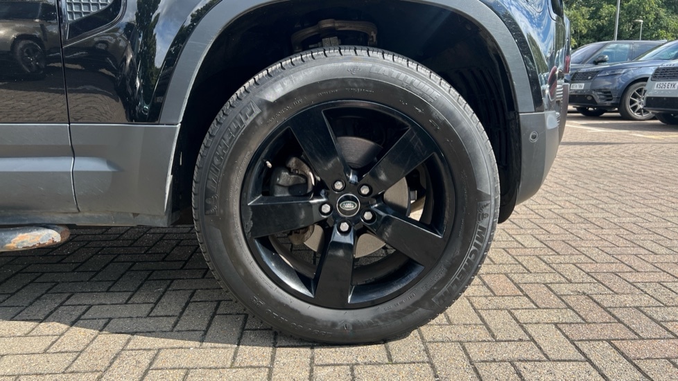 Used Land Rover Defender 2022 for sale - 76587086: Photo 33