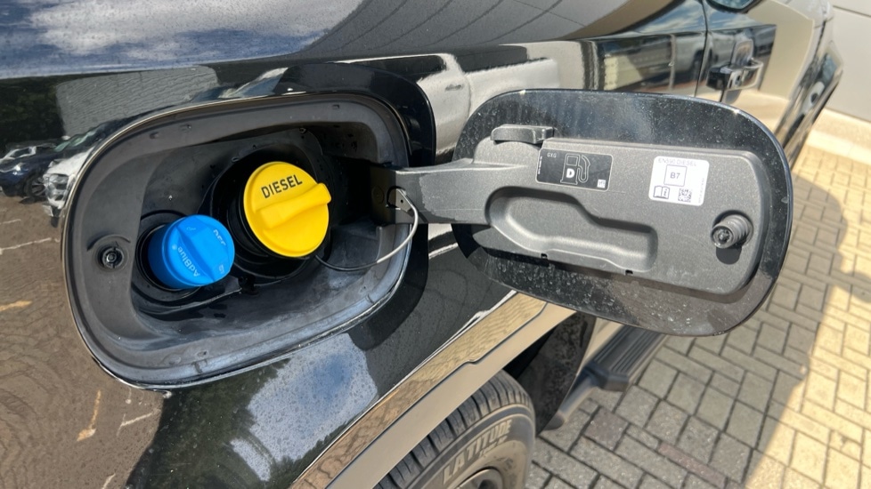 Used Land Rover Defender 2022 for sale - 76587086: Photo 38