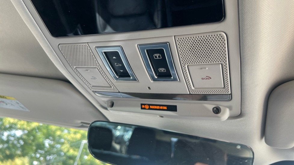 Used Land Rover Defender 2022 for sale - 76587086: Photo 43