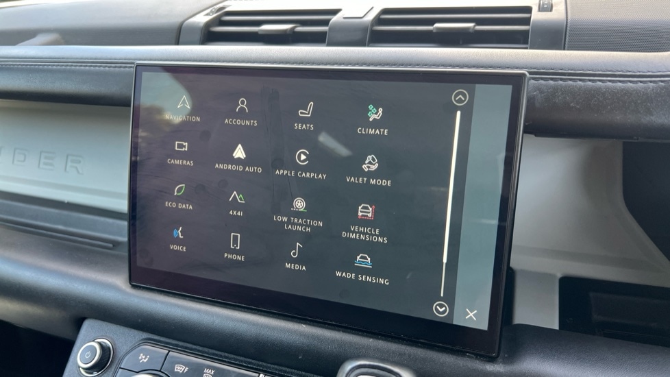 Used Land Rover Defender 2022 for sale - 76587086: Photo 44